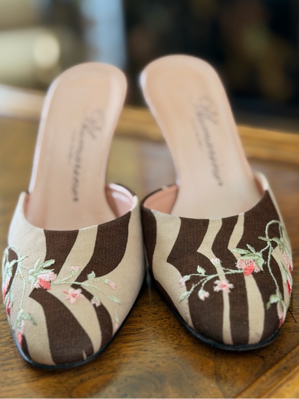 Embroidered Bluemarine Zebra Mules - 35 1/2 - Picture 8 of 10